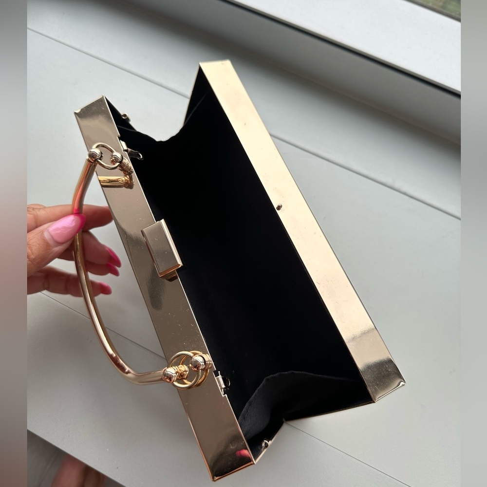 Gold Hard Box Bag With Handle - Picture 5 of 5